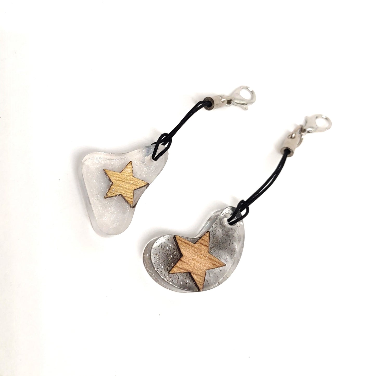 Wood Star Resin Abstract Adornment Set Shimmering Back & White